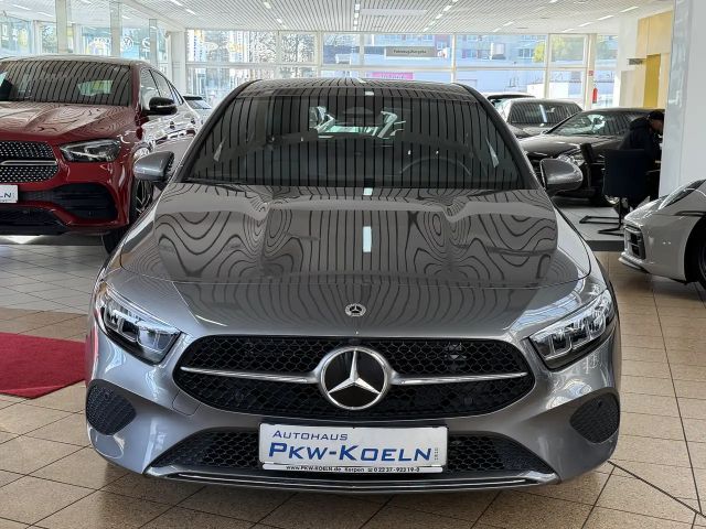 Mercedes-Benz A 180 A 180 d