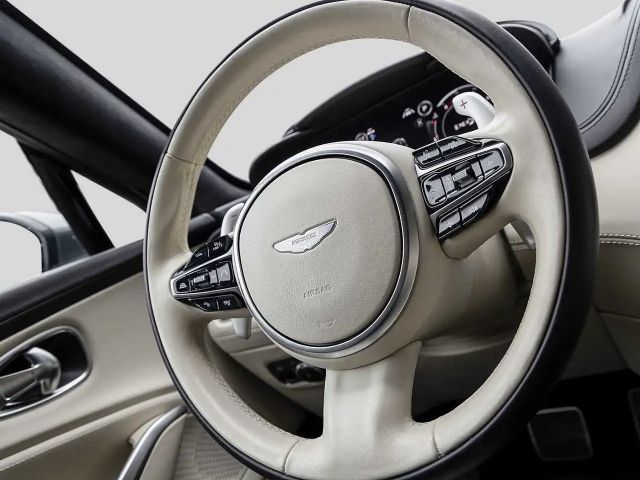 Aston Martin DBX - Magnetic Silver -