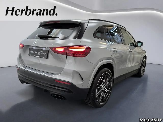 Mercedes-Benz GLA 200 AMG Line