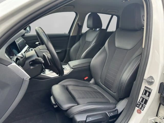 BMW 320 320d Sport Line Touring xDrive