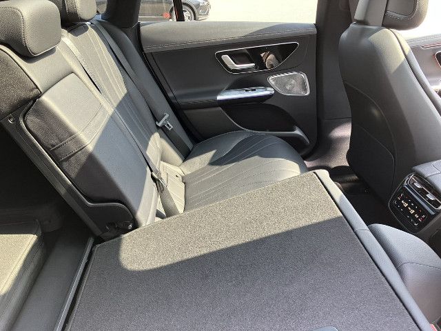 Mercedes-Benz EQE 350 Sedan