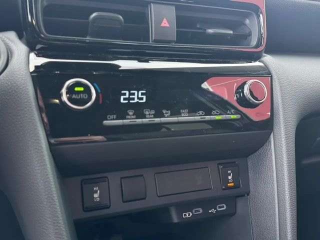 Toyota Yaris Cross Black and White ink. WKR