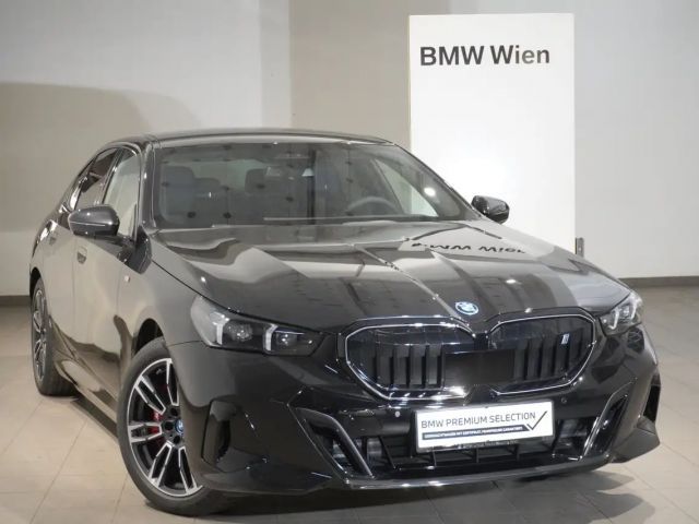 BMW i5 Sedan