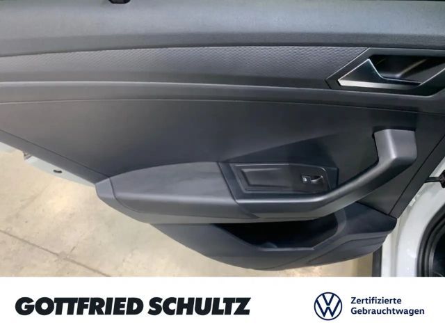 Volkswagen T-Roc GOAL TSI NAVI LED SITZHEIZUNG EINPARKHILFE