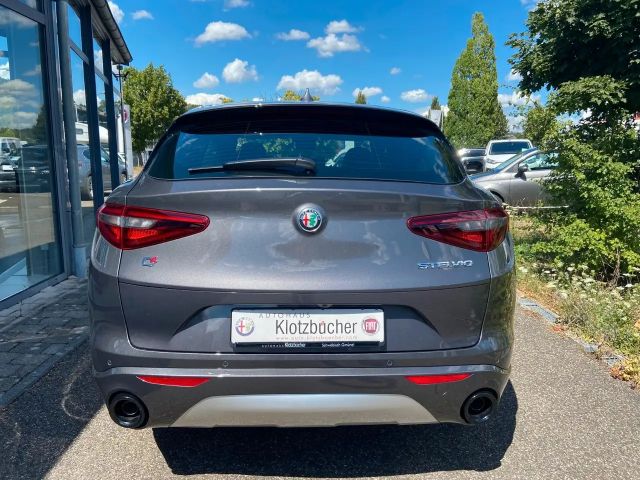 Alfa Romeo Stelvio AT8 Q4 TI Turbo