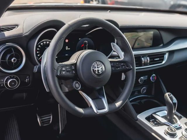 Alfa Romeo Stelvio AT8 Q4 Turbo Veloce