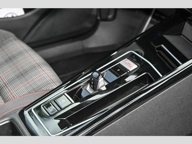 Volkswagen Golf 2.0 TSI DSG GTI