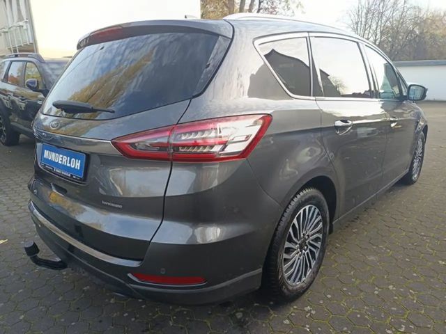 Ford S-Max Titanium