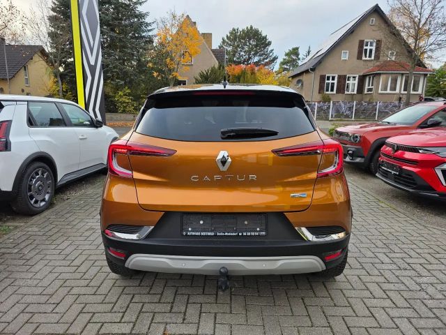 Renault Captur E-Tech Initiale Paris