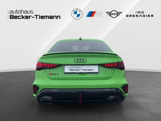 Audi RS3 Quattro S-Tronic Sedan