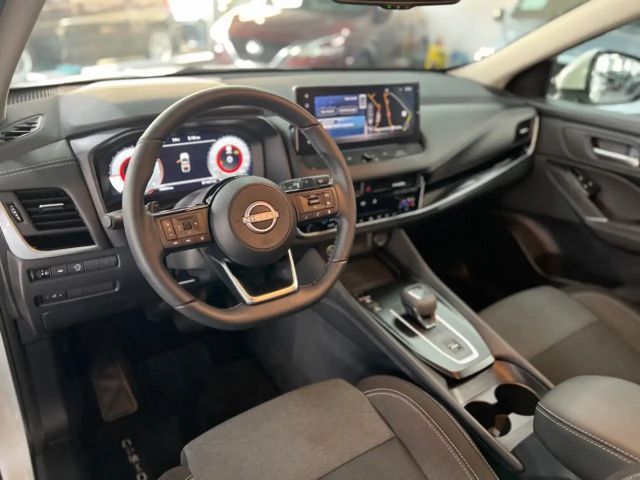 Nissan Qashqai 1.3 Connecta LED+KEYLESS+360°+ACC+VC uvm