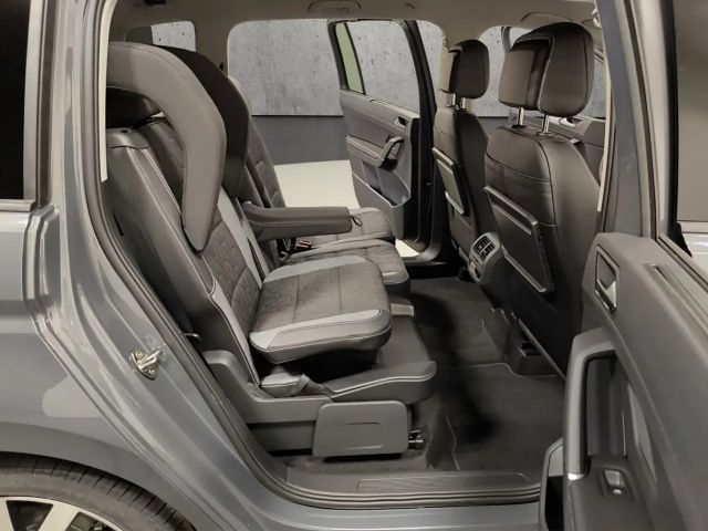 Volkswagen Touran 1.5 TSI DSG R-Line