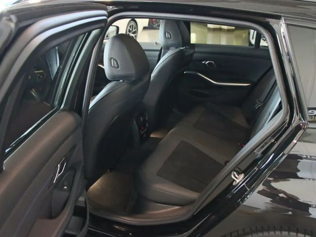 BMW 320 320e M-Sport Touring xDrive