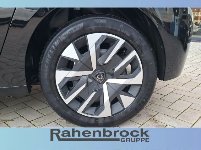 Peugeot E-208 Hybrid Style