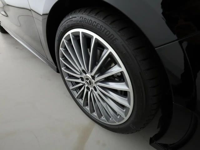 Mercedes-Benz B 220 B 220 d