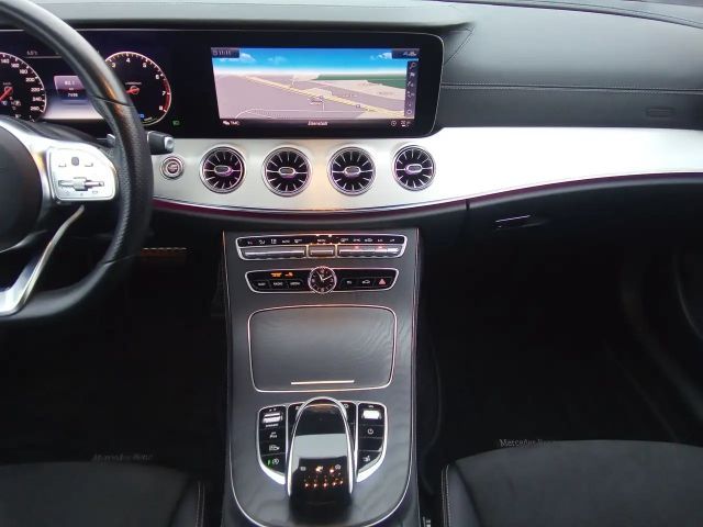 Mercedes-Benz E 200 AMG Line Coupé