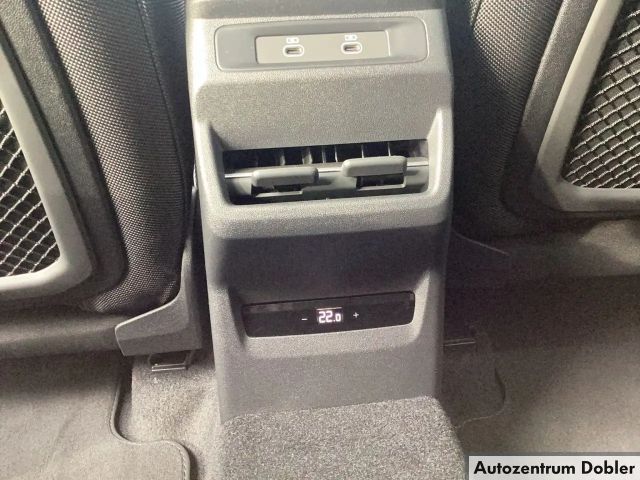 Audi Q3 S-Line S-Tronic