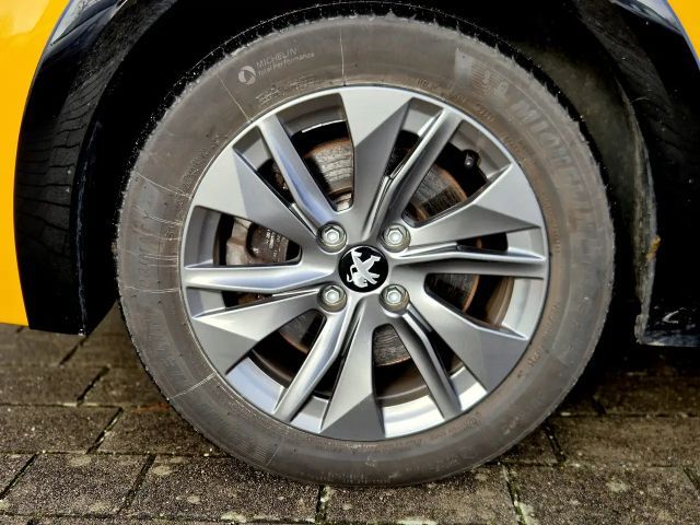 Peugeot E-208 Active Pack