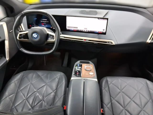 BMW iX xDrive40