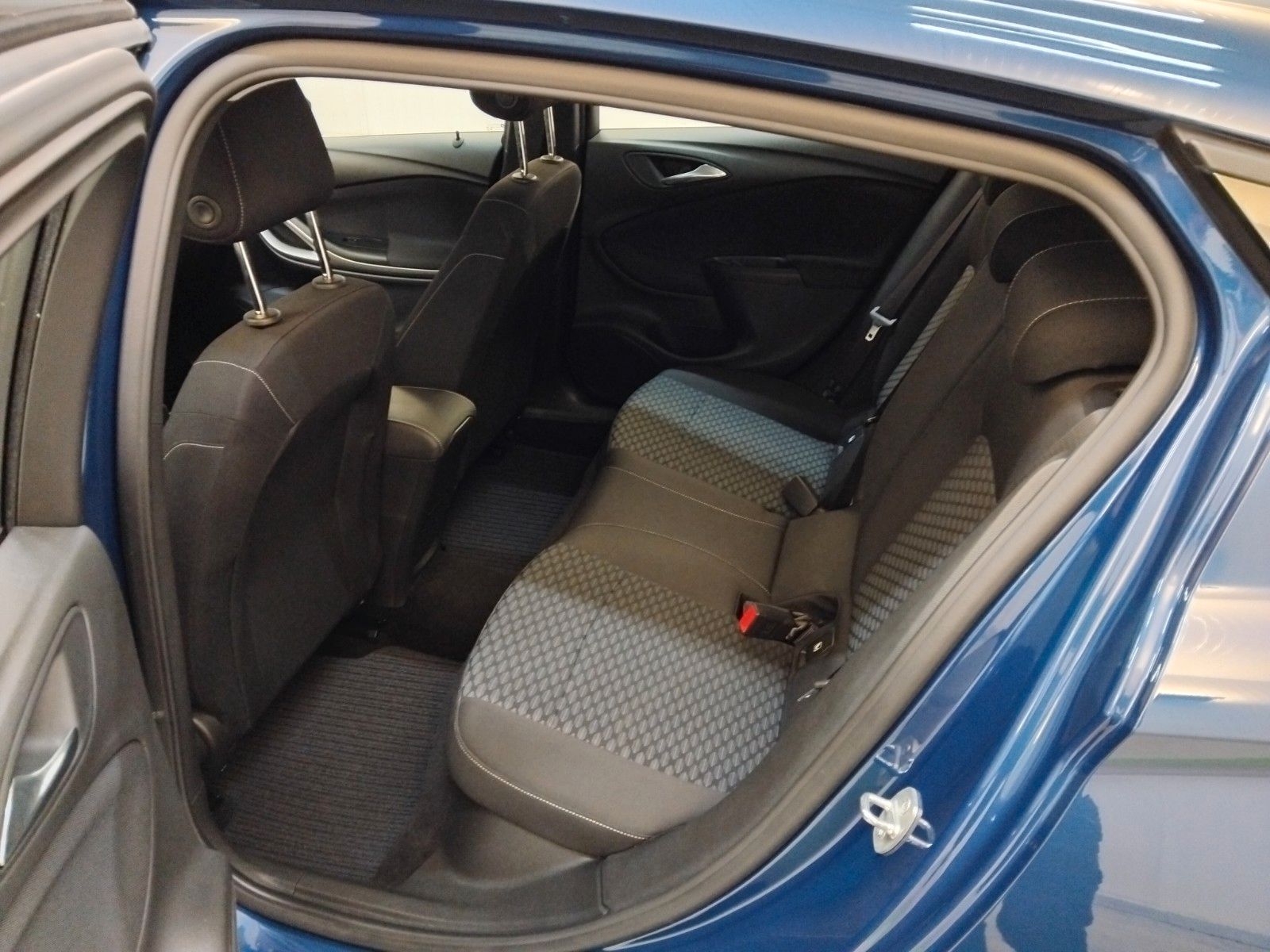 Opel Astra 1.2 Turbo Edition Turbo