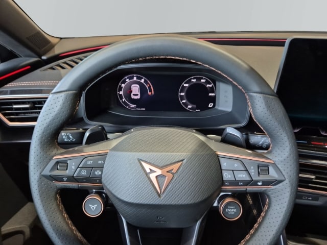 Cupra Leon 1.5 eTSI Matrix Sennheiser DCC ACC Kessy