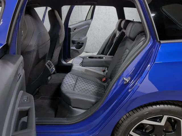 Volkswagen Golf 1.5 TSI R-Line Variant