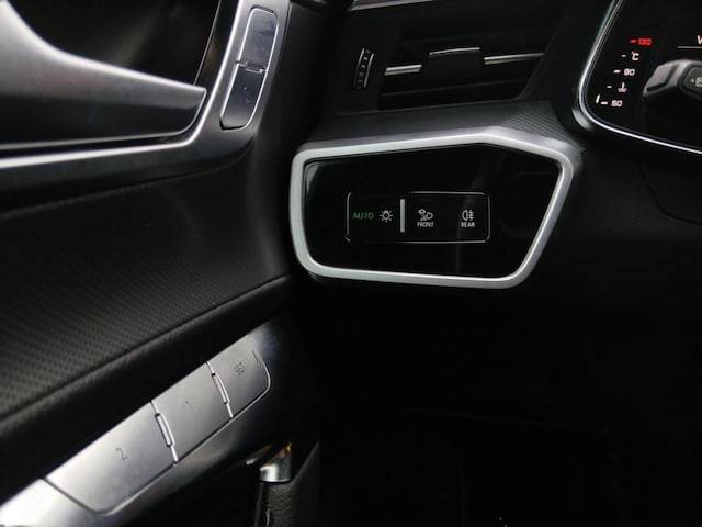Audi A6 55 TFSI Quattro S-Tronic Sedan