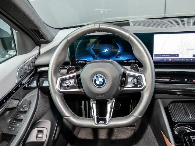 BMW 530 530e M-Sport Sedan