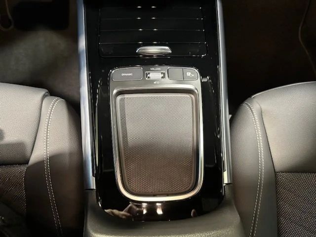 Mercedes-Benz GLA 200 Progressive