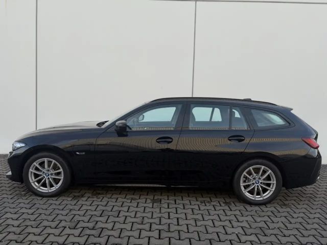 BMW 320 320e Touring