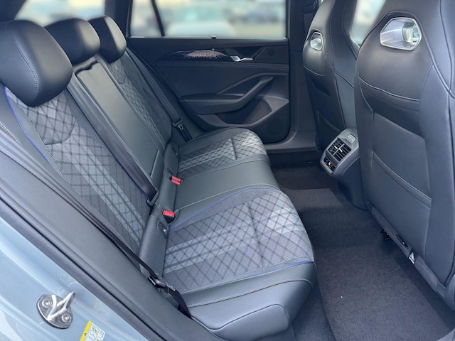 Volkswagen Passat 2.0 TDI DSG IQ.Drive R-Line