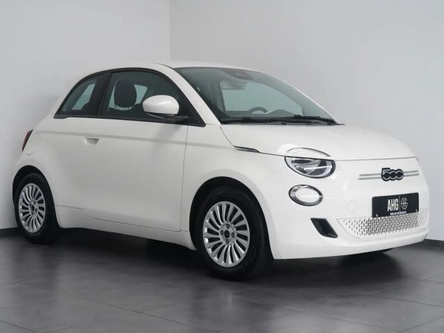 Fiat 500e 87KW/42kWh/DC-LADEN/CARPLAY/DAB/SOH