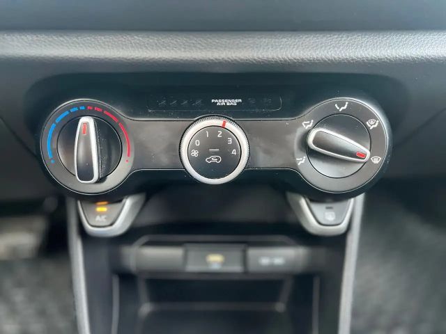 Kia Picanto AUTOMATIK Sitz&Lenkradhzg+PDC+Navi+Klima