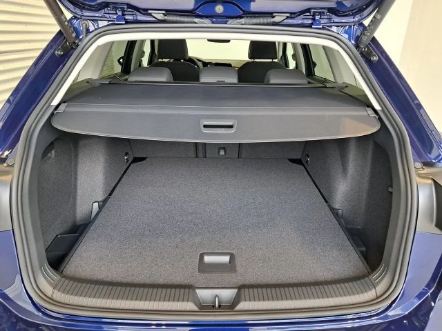 Volkswagen Golf DSG Style Variant