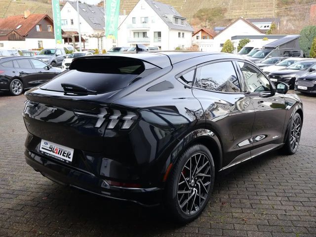 Ford Mustang Mach-E AWD GT