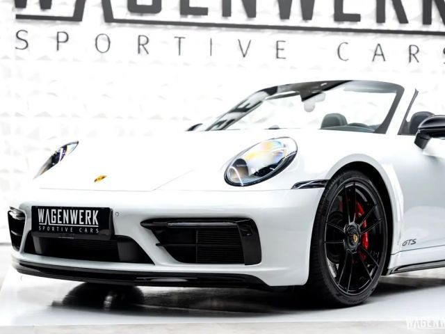 Porsche 992 Cabrio Carrera GTS