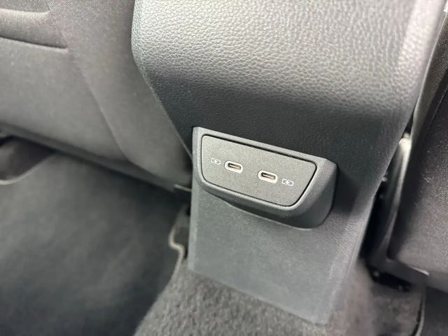 Volkswagen Taigo 1.0 TSI DSG R-Line