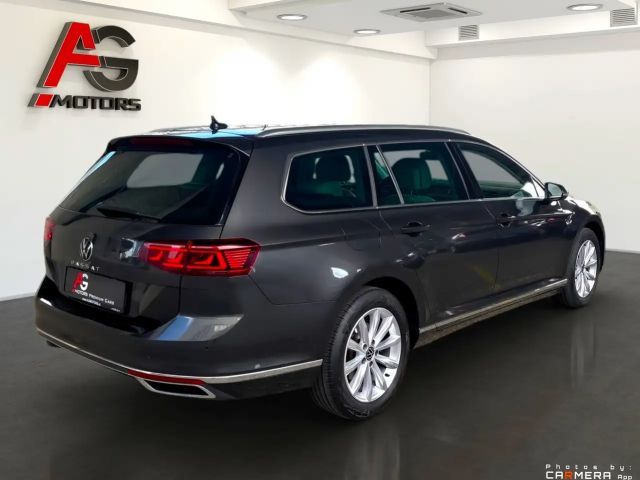 Volkswagen Passat DSG Elegance Elegance Variant