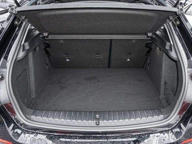 BMW 118 118i Sedan Sport Line