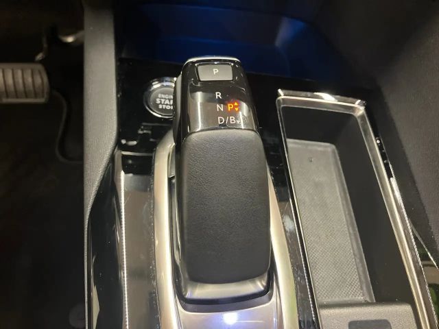 Peugeot 3008 1.6 225 A llure LED+Navi+SHZ+2xKlima+Kam.