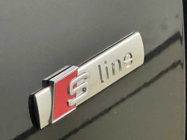 Audi A4 40 TDI S-Line Sedan