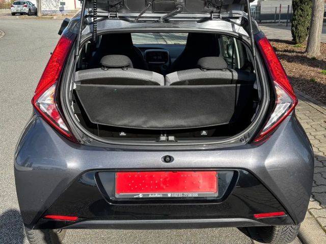 Toyota Aygo Hatchback Play X-play