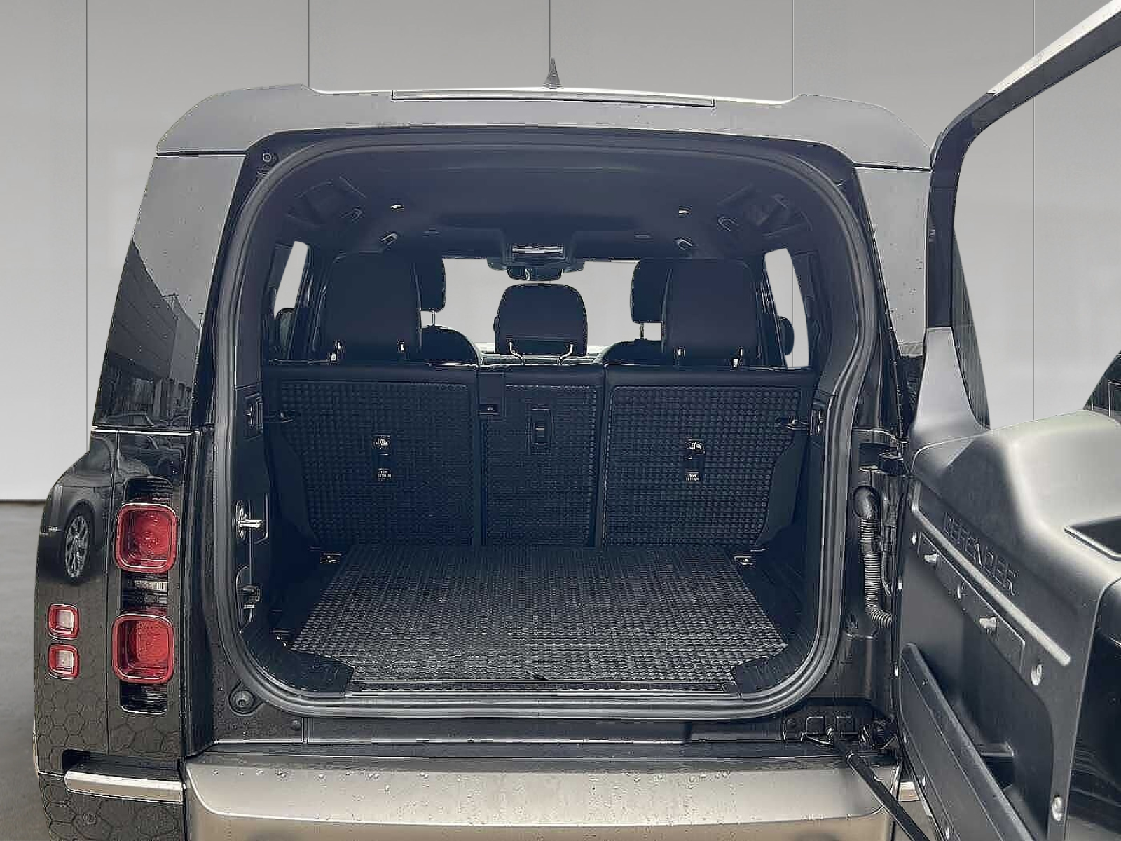 Land Rover Defender Dynamic S