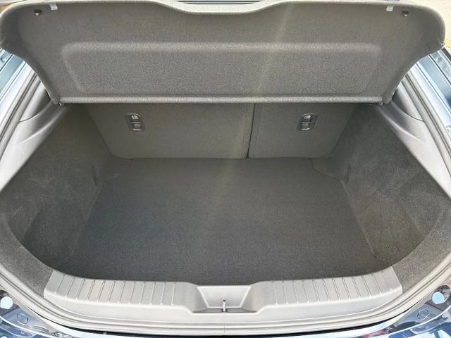 Mazda 3 2.5L SkyActiv e-Skyactiv