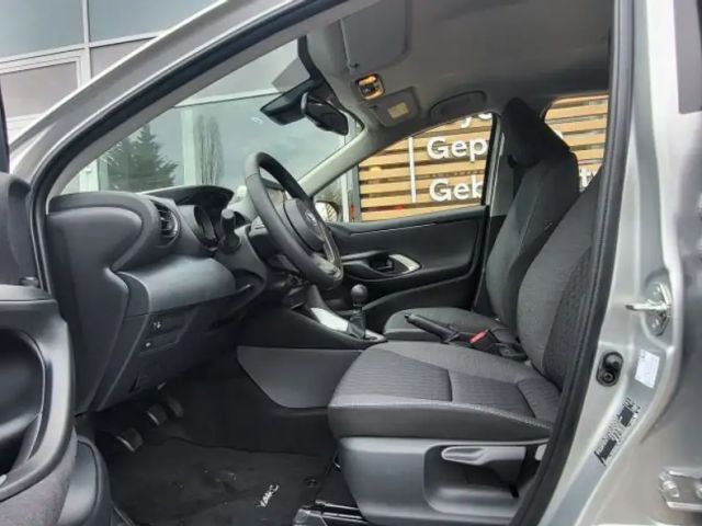 Toyota Yaris Hatchback Team D VVT-i