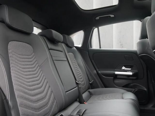 Mercedes-Benz EQA 300 4MATIC Progressive