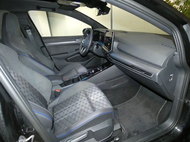 Volkswagen Golf 1.5 eTSI DSG R-Line