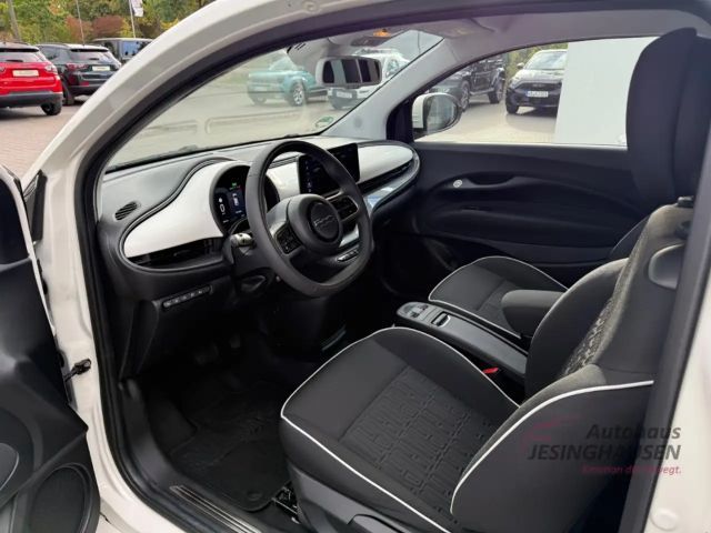 Fiat 500e +Rückfahrkam.+Klimaaut.+Sitzheizung Digitales Cock