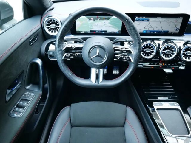 Mercedes-Benz CLA 200 AMG Line CLA 200 d Coupé