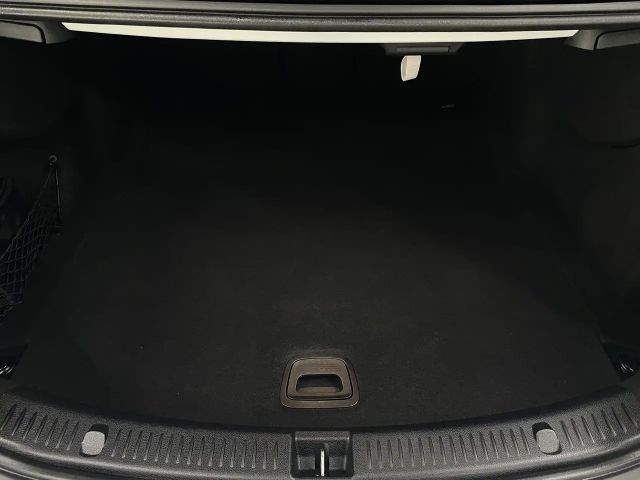 Mercedes-Benz E 200 AMG Line Sedan